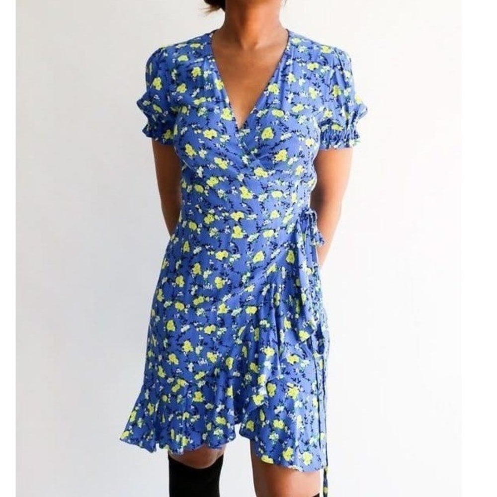 Diane von Furstenberg Wrap Mini Dress S Floral Ruffle European Summer Cottage